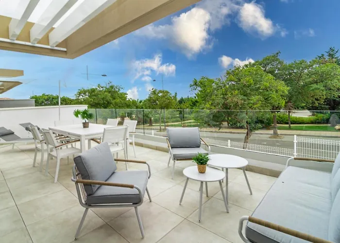 Sb32D- Wonderful Holiday Home Close To Beach